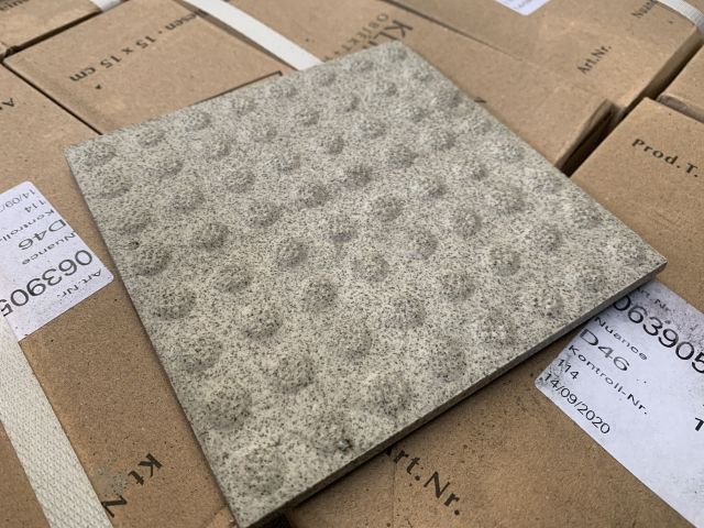 848798-5 Tiles from Klingenberg, M15x15, tot about 25m2