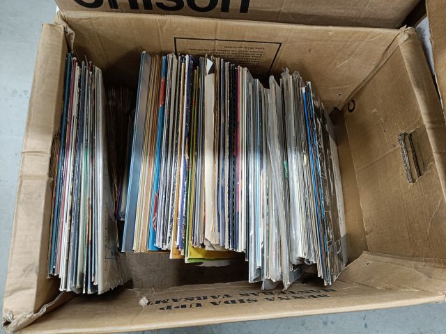 804280-17 Collection of vinyl records, + 1000 pcs