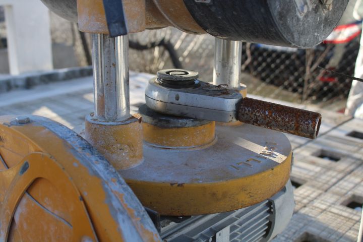 830262-37 Brosåg / Stensåg Achilli MBS3000, 2006