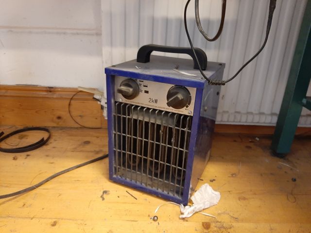 804942-7 Engine holder - Wetzel, incl. work table, tools etc.