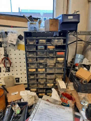 804948-6 Work table & 2x shelves # 2