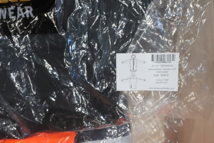 871767-4 Assortment of workwear Snickers, Dunderdon etc