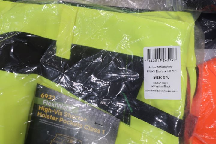 871767-5 Assortment of workwear Snickers, Dunderdon etc