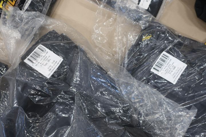 871767-9 Assortment of workwear Snickers, Dunderdon etc