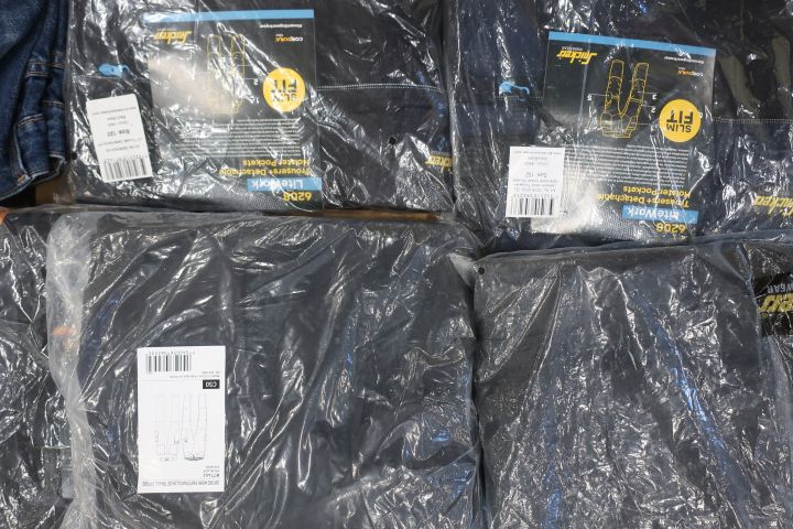 871767-12 Assortment of workwear Snickers, Dunderdon etc