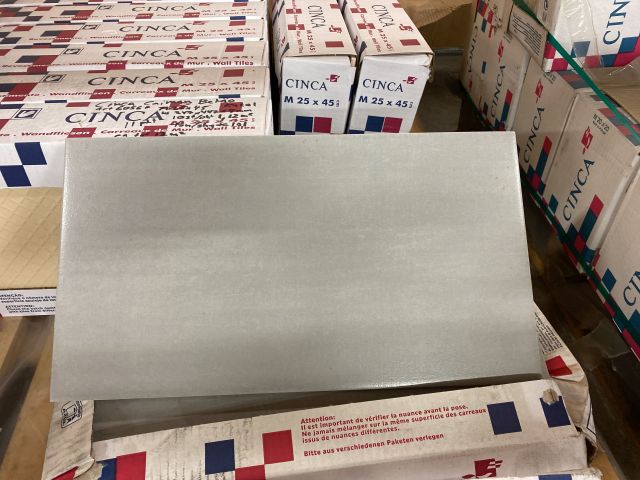 872654-1 Tiles from Cinca, M25x45, tot about 12m2