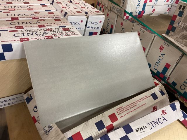 872654-2 Tiles from Cinca, M25x45, tot about 12m2