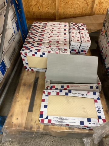 872654-4 Tiles from Cinca, M25x45, tot about 12m2