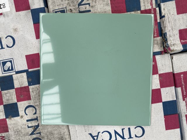 829846-1 Kakel från Cinca, M20x20, Tot ca 20m2