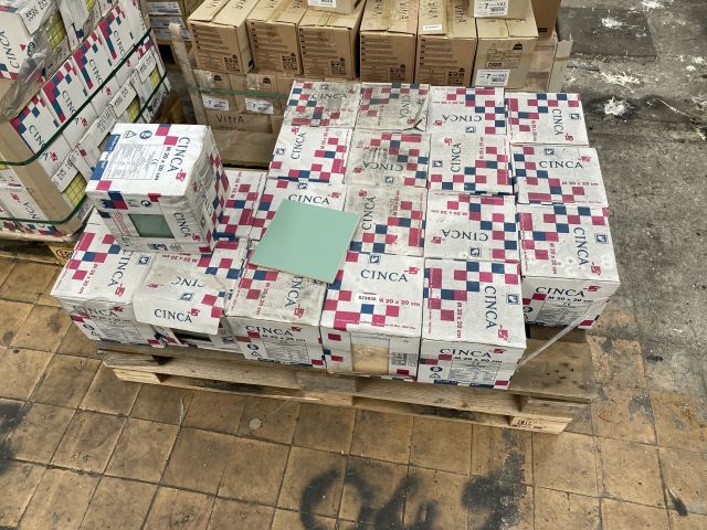 829846-4 Kakel från Cinca, M20x20, Tot ca 20m2