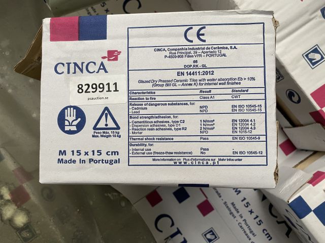 829911-3 Tiles from cinca, m15x15, Tot about 72m2