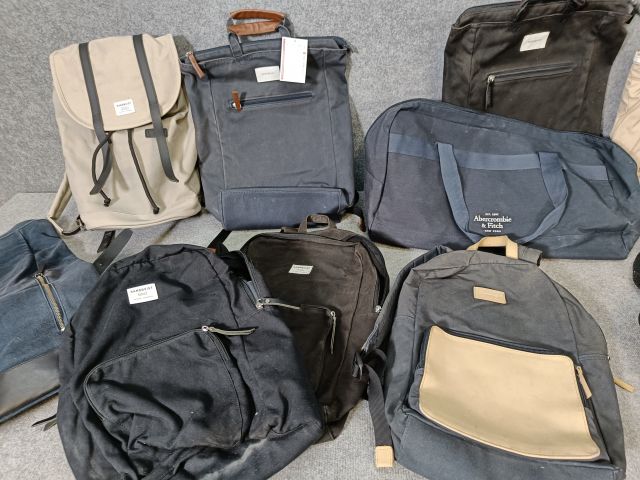 804290-3 Lot Sandqvist bags