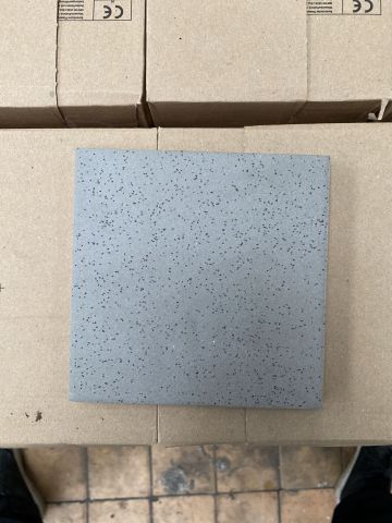 875051-1 Tiles from Klingenberg, M15x15, Tot approx. 33m2