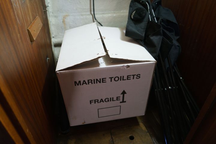 875066-14 Finnmar 9000 patrol boat, Volvo penta D6 310 - 2006