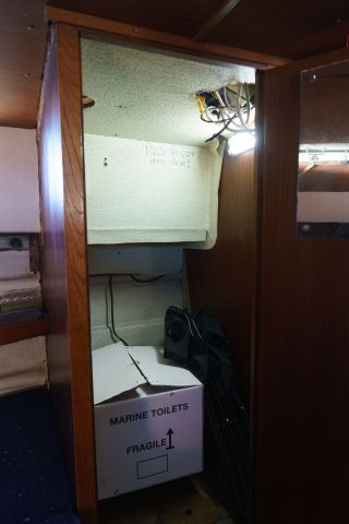 875066-16 Finnmar 9000 patrol boat, Volvo penta D6 310 - 2006