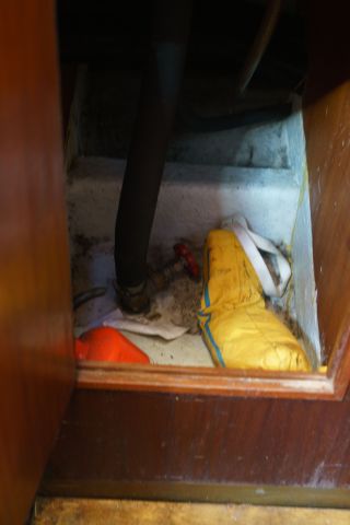 875066-21 Finnmar 9000 patrol boat, Volvo penta D6 310 - 2006