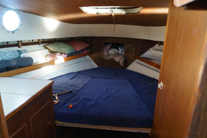 875066-23 Finnmar 9000 patrol boat, Volvo penta D6 310 - 2006