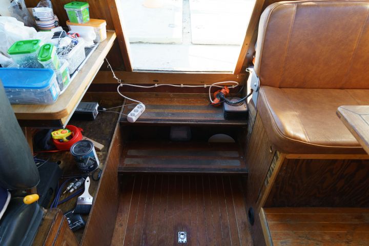 875066-28 Finnmar 9000 patrol boat, Volvo penta D6 310 - 2006