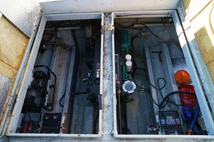 875066-34 Finnmar 9000 patrol boat, Volvo penta D6 310 - 2006