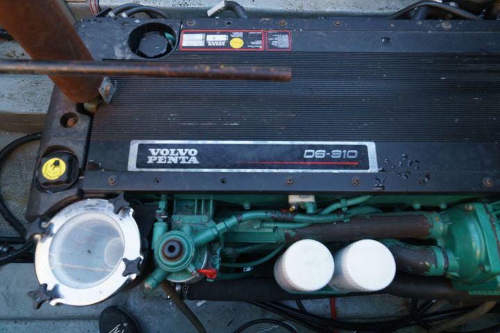 875066-3 Finnmar 9000 patrol boat, Volvo penta D6 310 - 2006