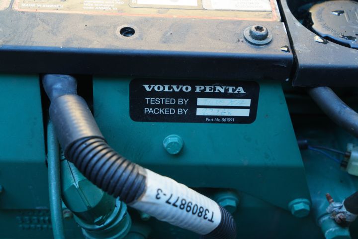 875066-45 Finnmar 9000 patrol boat, Volvo penta D6 310 - 2006