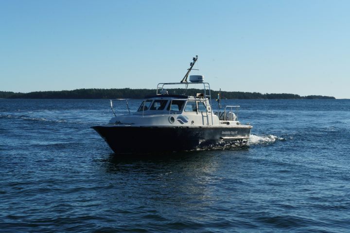 875066-4 Finnmar 9000 patrol boat, Volvo penta D6 310 - 2006