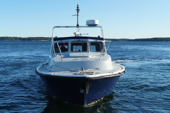 875066-52 Finnmar 9000 patrol boat, Volvo penta D6 310 - 2006