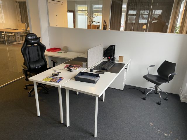 865711-1 Office Workstations & Gaming Chair