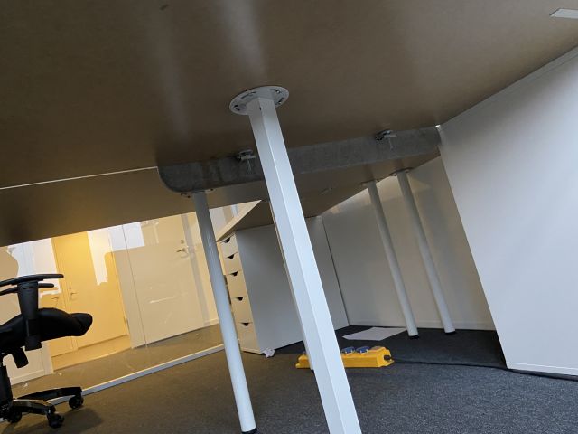 865711-10 Office Workstations & Gaming Chair