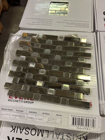 871982-1 Crystal mosaic from Evers CC Höganäs approx. 52 packages Tot approx. 21m2