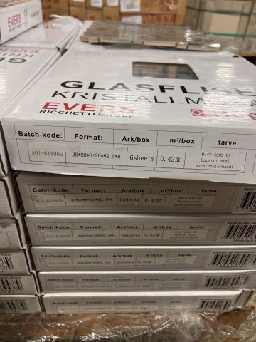 871982-5 Crystal mosaic from Evers CC Höganäs approx. 52 packages Tot approx. 21m2