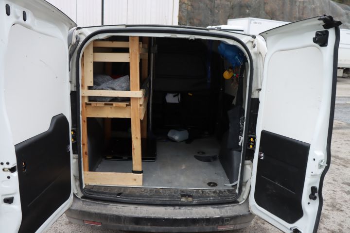 875444-8 Fiat Doblo Cargo 1.3 MJT -16 LAZ049