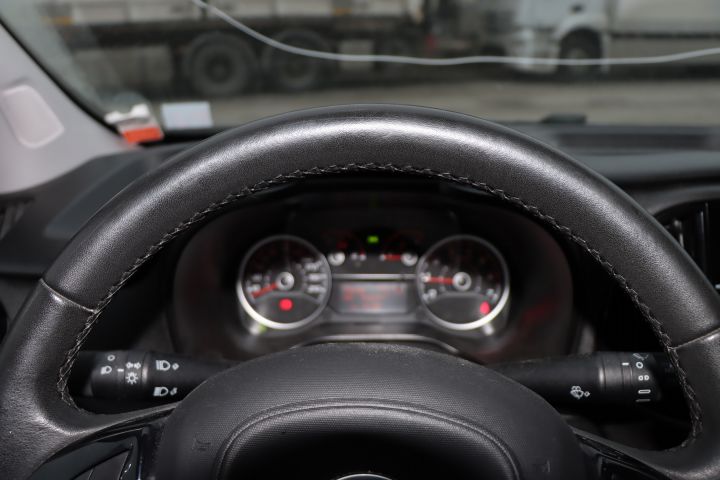 875444-12 Fiat Doblo Cargo 1.3 MJT -16 LAZ049