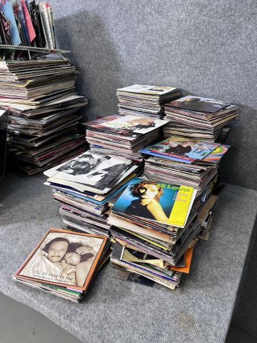 804280-3 Collection of vinyl records, + 1000 pcs