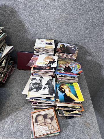 804280-4 Collection of vinyl records, + 1000 pcs