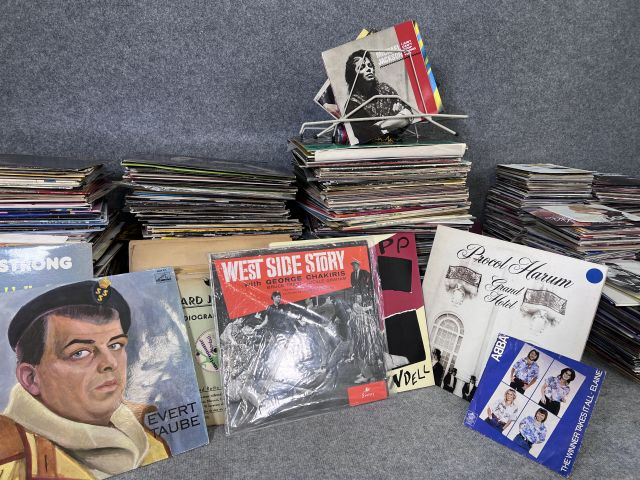 804280-5 Collection of vinyl records, + 1000 pcs