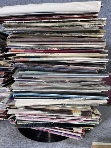 804280-11 Collection of vinyl records, + 1000 pcs