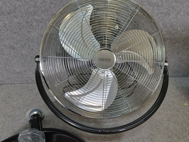 745489-3 Floor fan and soup maker