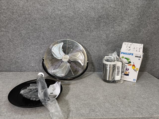 745489-1 Floor fan and soup maker