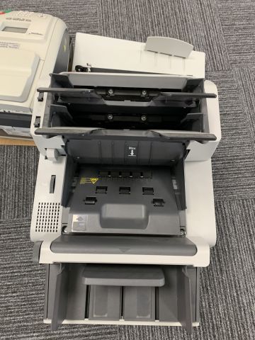 866663-4 Franking machine + envelope machine Neopost