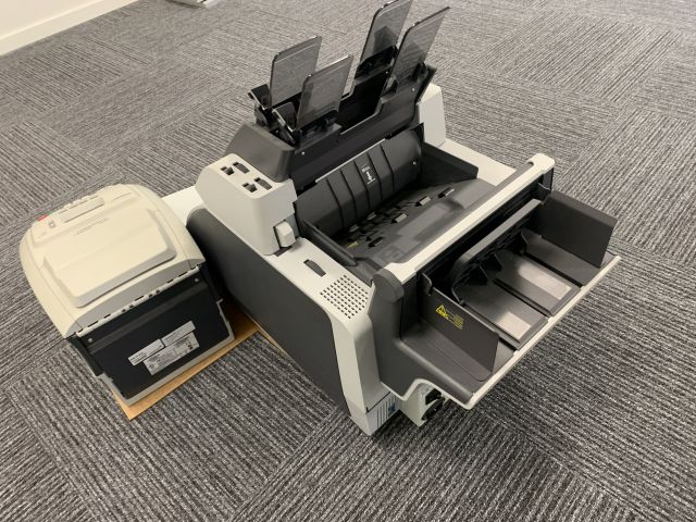 866663-5 Franking machine + envelope machine Neopost