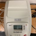 866663-10 Franking machine + envelope machine Neopost