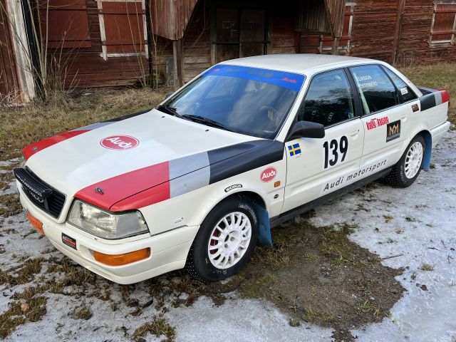 875856-5 AUDI V8, 1989, 247 hp