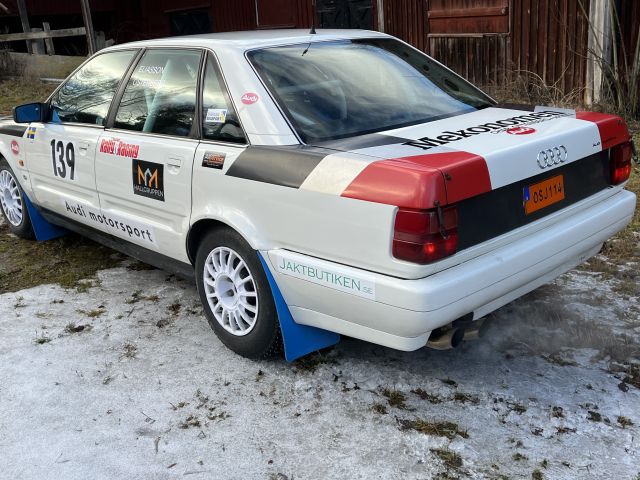 875856-4 AUDI V8, 1989, 247 hp