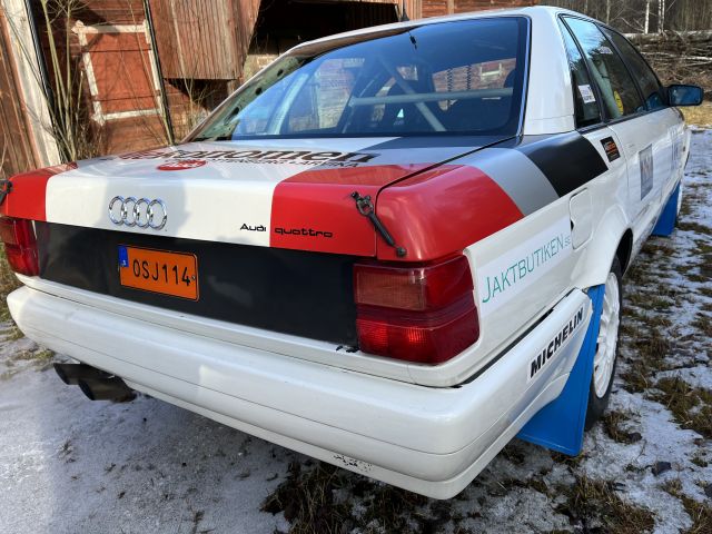 875856-8 AUDI V8, 1989, 247 hp
