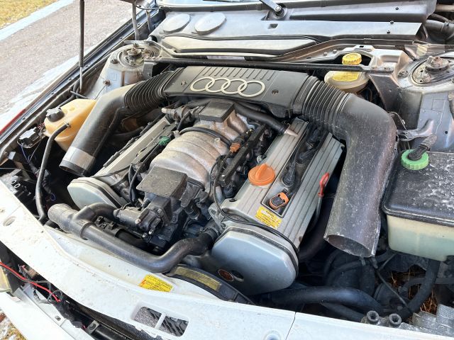 875856-40 AUDI V8, 1989, 247 hp