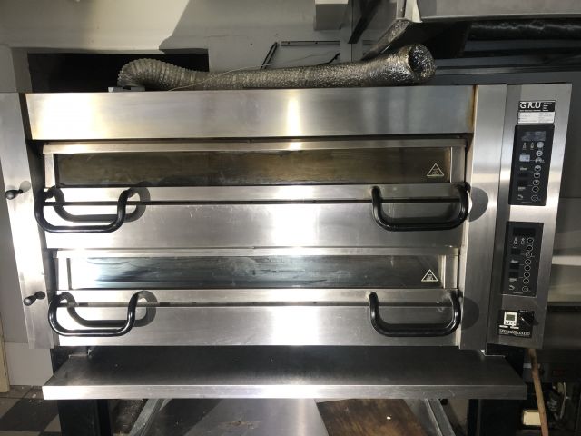 875859-1 Pizza oven PizzaMaster PM 832ED