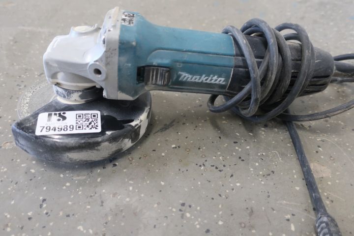 794989-2 Ryobi overhead cutter and Makita angle grinder