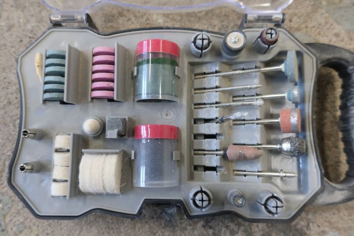 794992-7 Various power tools - circular saw, grinding machines