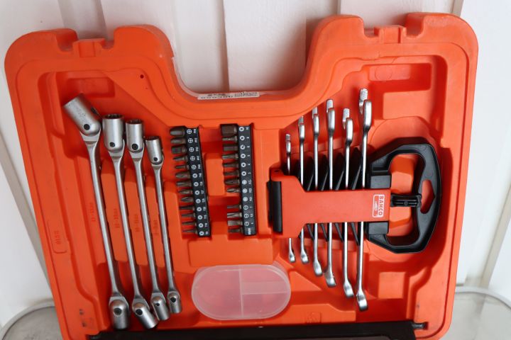 659350-3 Socket wrench set Bacho Strul Relocator